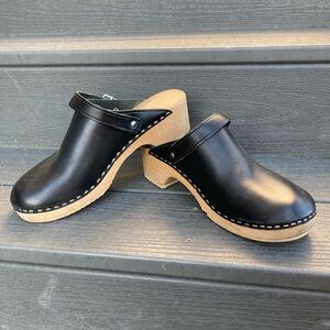 Hanna Andersson black clogs. Made in Sweden
